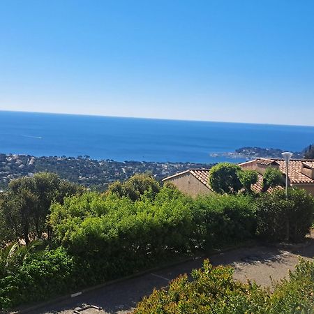 Location Vacance Vue Mer 4 A 6 Personnes Кавалер-сюр-Мер Экстерьер фото